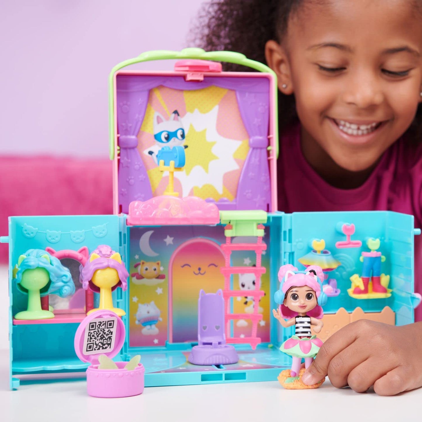 Gabby’s Dollhouse Dress-Up Closet Portable Playset | DreamWorks Gabby’s Dollhouse