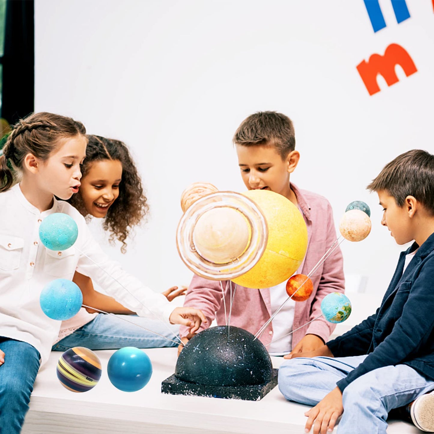 Dshengoo 10P Solar System Stress Balls – Educational Planet Toys