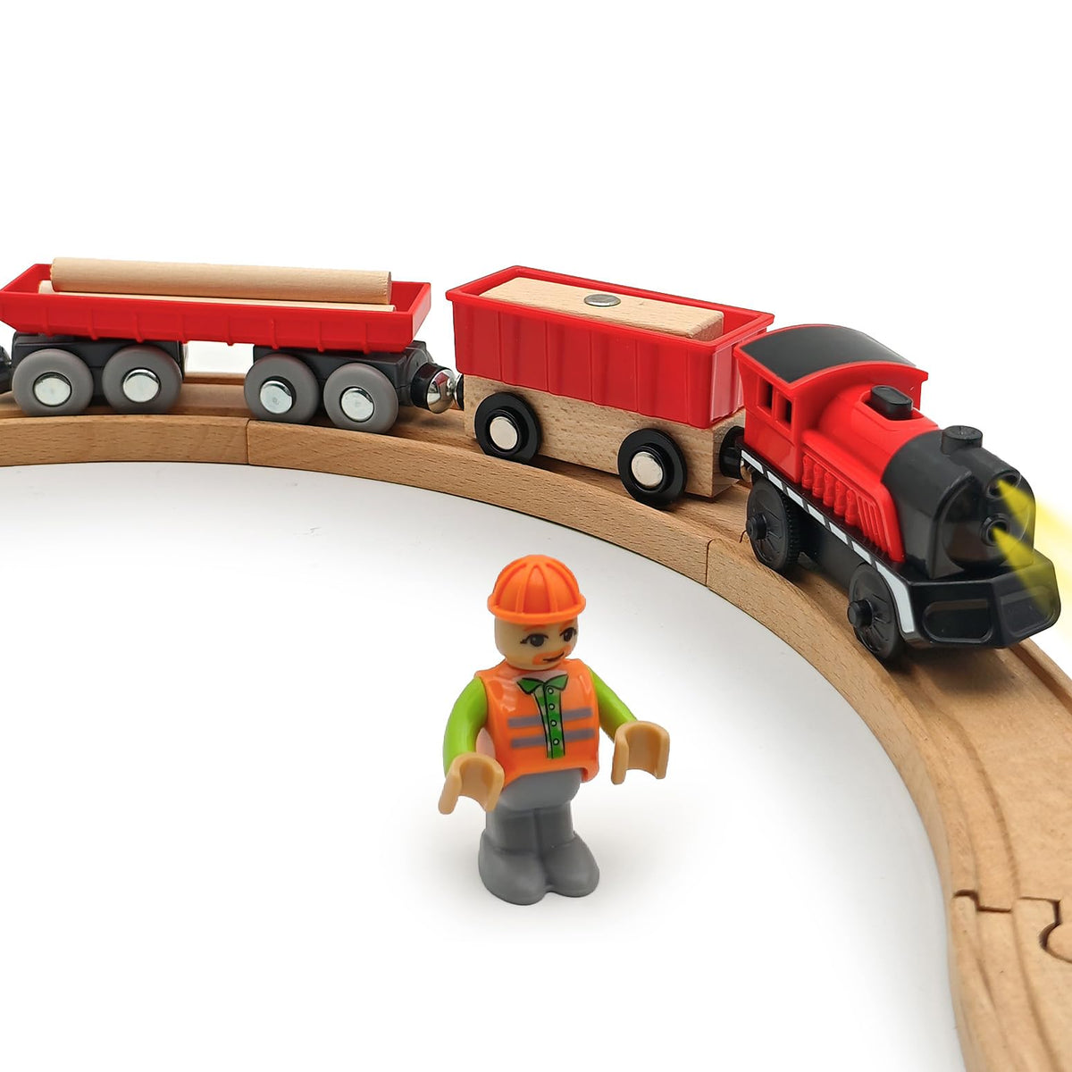 DSHMIXIA Battery-Operated Cargo Train with Magnetic Couplings – Wooden Track Set (3-5 Years)