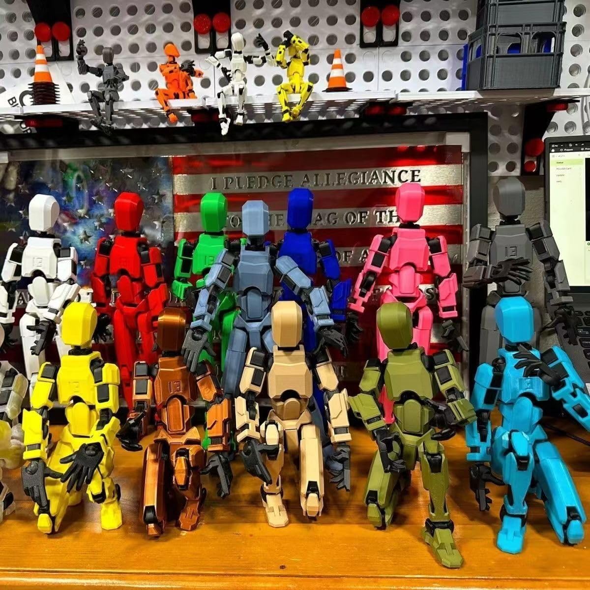 Dumwick Titan 13 Action Figure | 3D Printed, Multi-Jointed, Assembled Robot (Nova 13 Series)