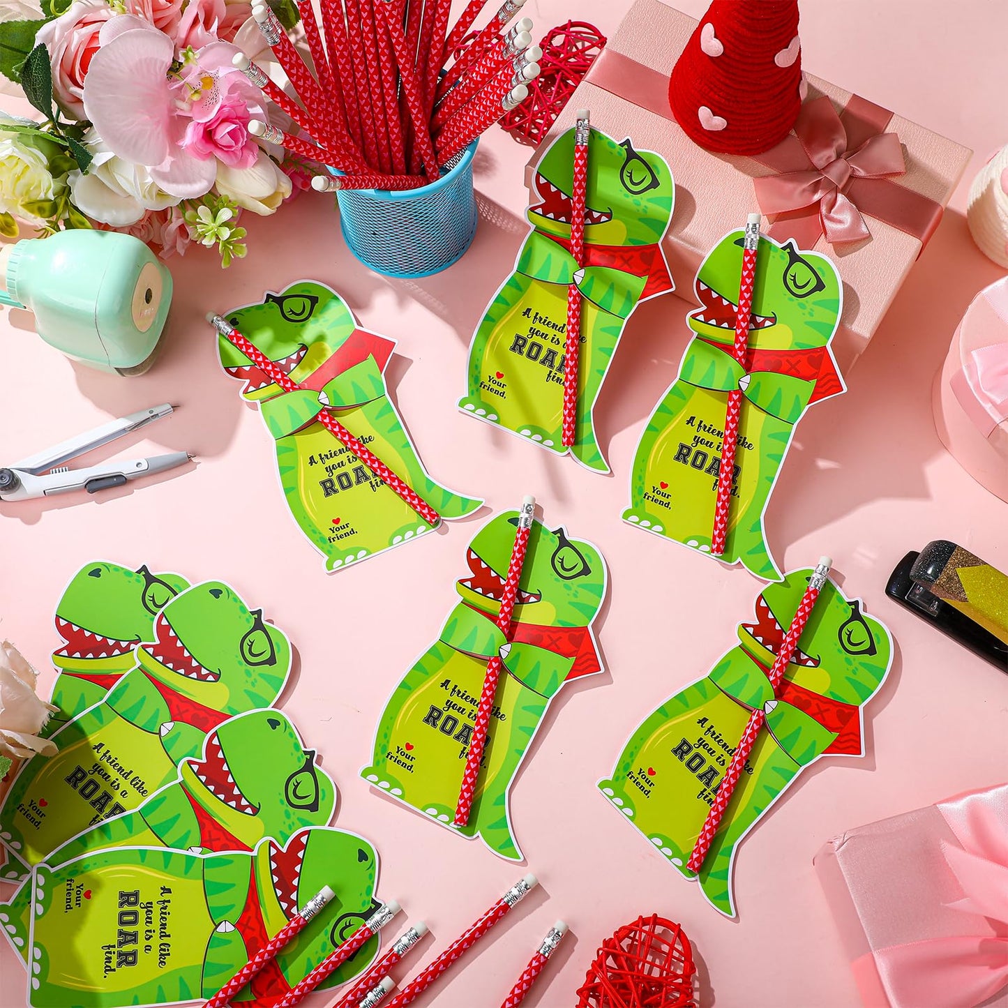 Dunzoom 36 Sets Dinosaur Valentine Cards & Heart Pencils – Classroom Gifts & Party Favors