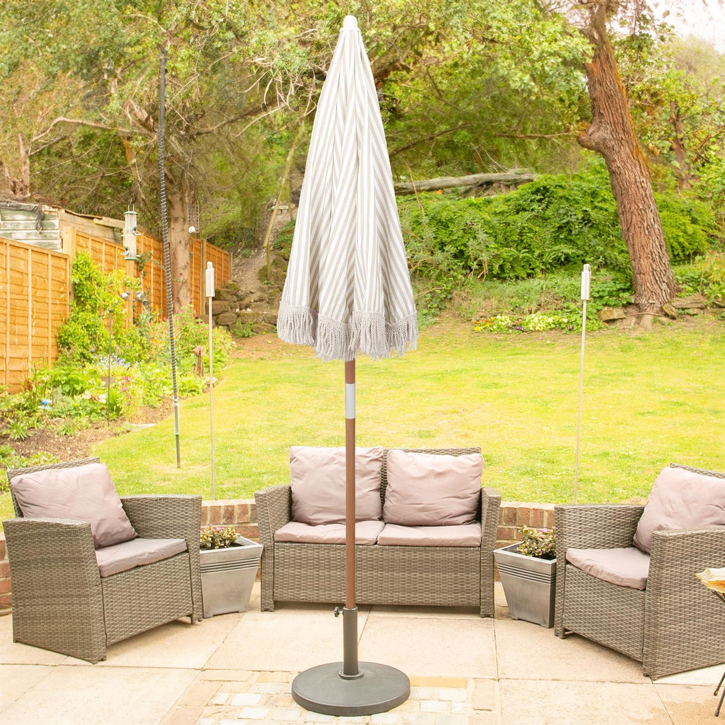 1.4M Tassel Fringed Wooden Garden Parasol & Base Set