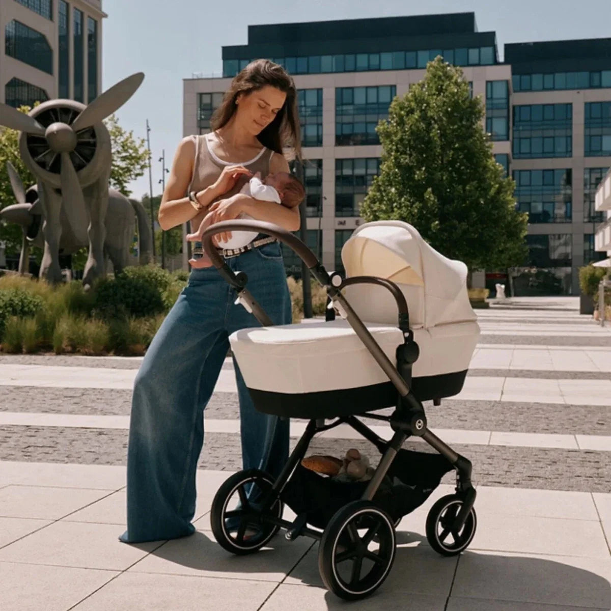 Cybex Eos Lux Silver 2-in-1 Pushchair - Seashell Beige