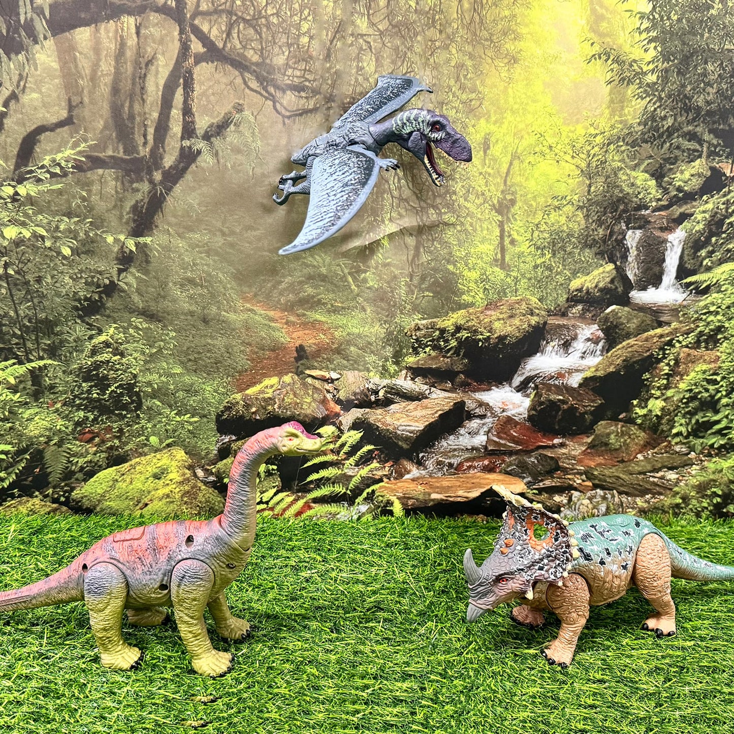 EKU EasyKU Dinosaur Toys: Wing Flapping Pterodactyl, Eudimorphodon, Brachiosaurus & Styracosaurus
