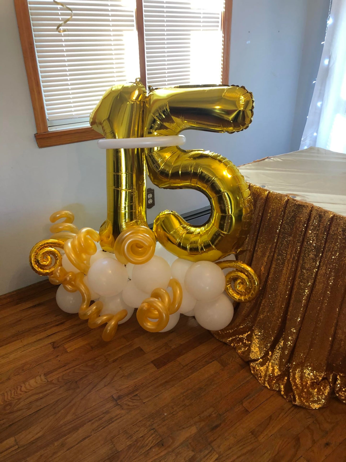 Enyeopd 40-Inch 15-Number Gold Balloon – Birthday Party Decor & Photo Prop