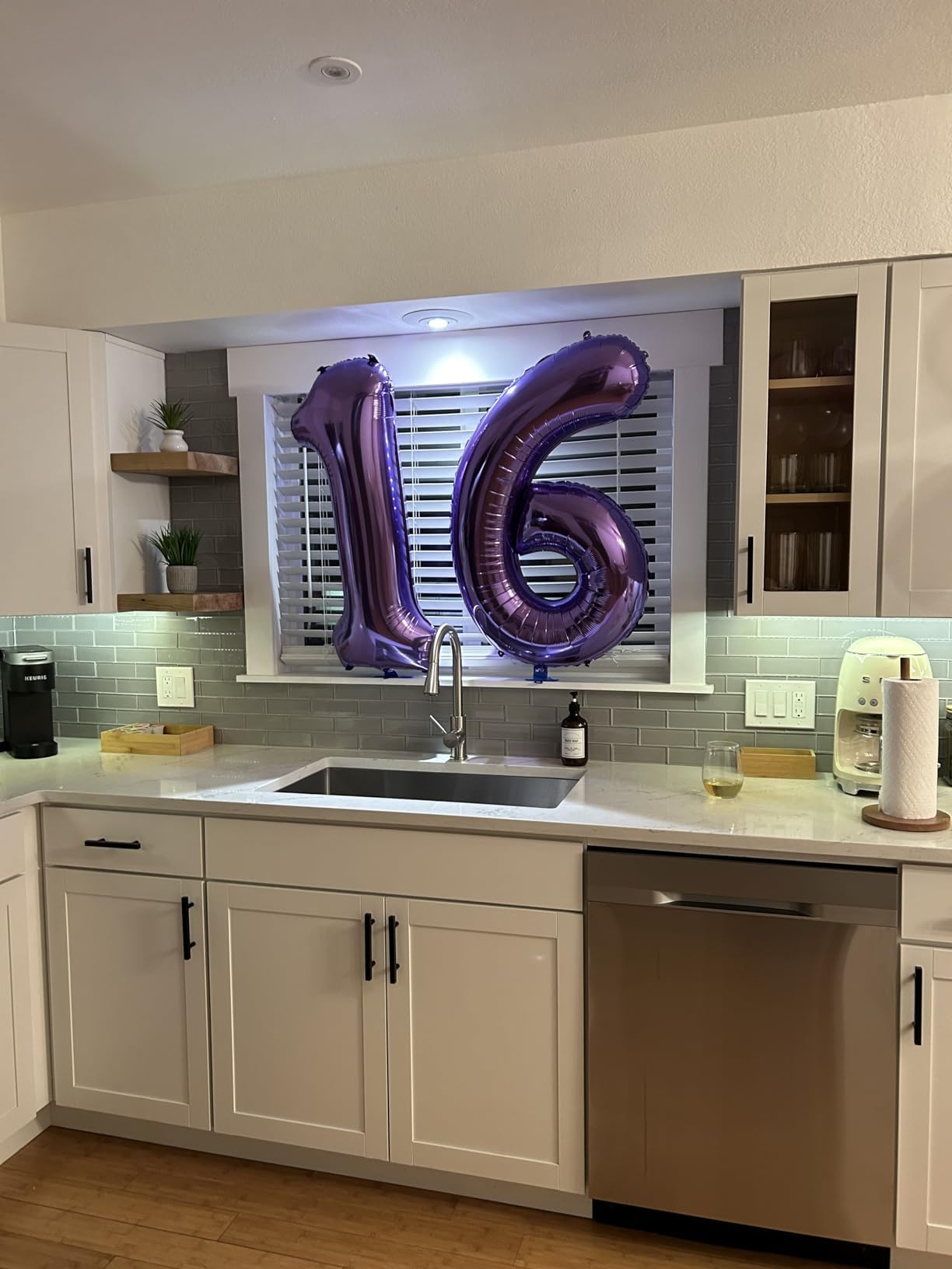 Enyeopd Purple Sweet 16 Balloon – 40-Inch Birthday Numeral Balloon for 16th Celebrations, Weddings & Parties