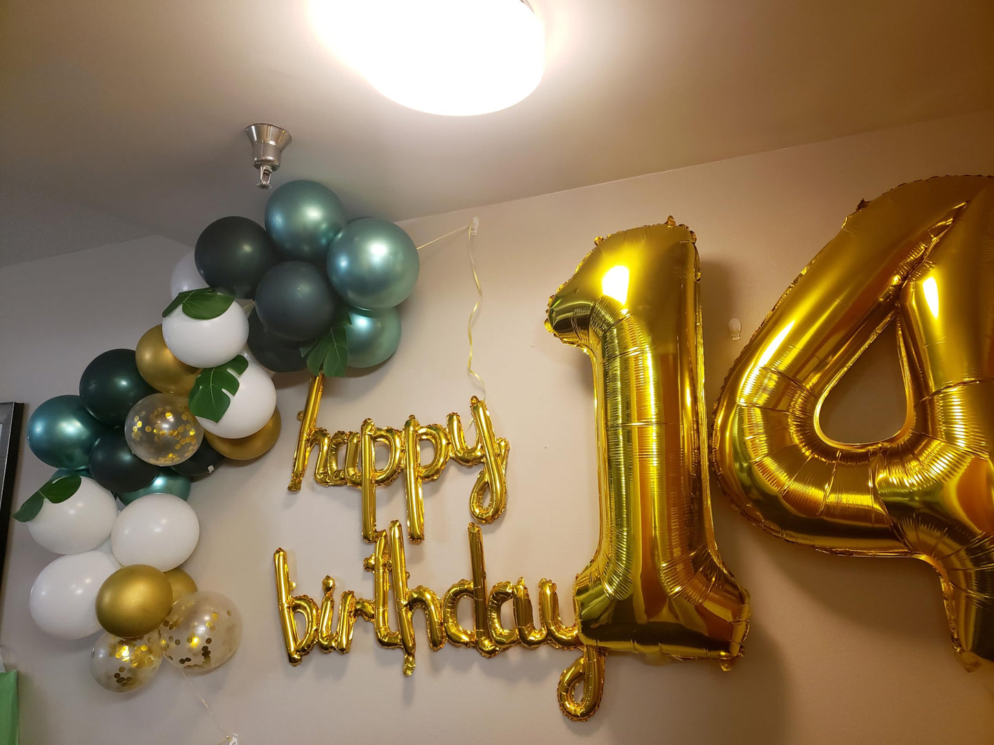 Enyeopd Gold Number 10 Balloon – 40-Inch Party Numbers for 10th Birthdays & Big Celebrations