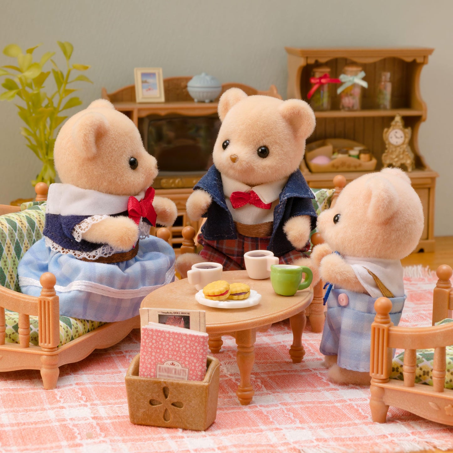 Epoch Sylvanian Families Biscuit Bears Family FS-59 ST – Toy Doll House Set for Ages 3+