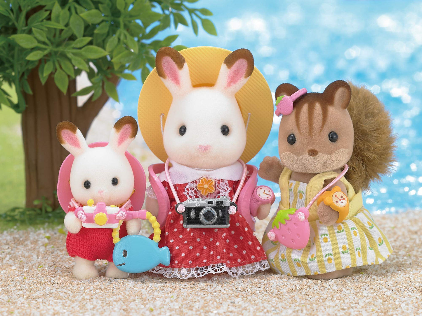 Epoch Sylvanian Families Outing Accessory Set KA-316 – Hat, Backpack & Mini Camera