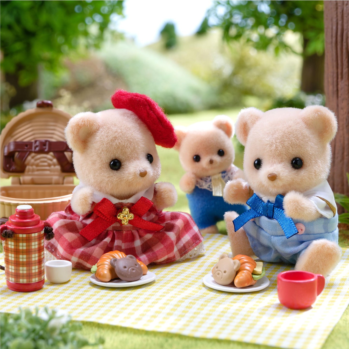 Epoch Sylvanian Families Doll & Furniture Set – FS-60 ST Certified, Ages 3+