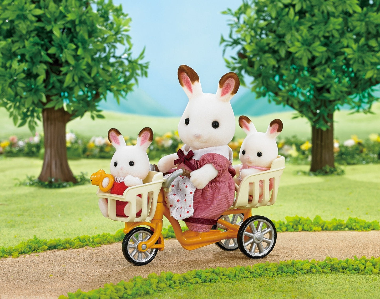Epoch Sylvanian Families: Three-Person Bicycle Ride Dollhouse Furniture
