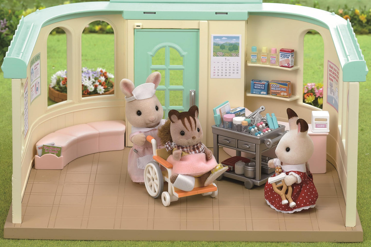 Epoch Sylvanian Families Shops Longing Nurse Set H-13 – Collectible Figure for Imaginative Play