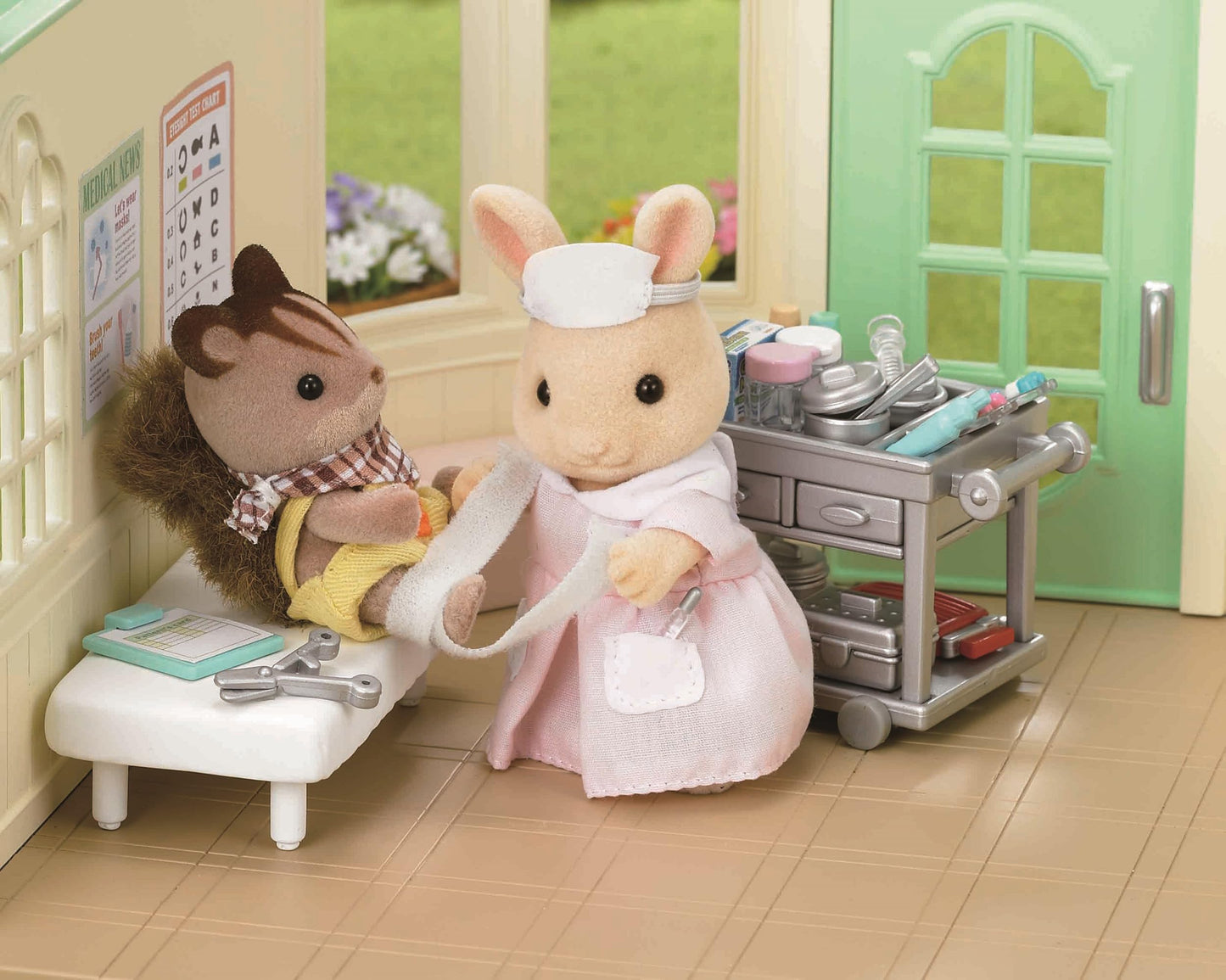 Epoch Sylvanian Families Shops Longing Nurse Set H-13 – Collectible Figure for Imaginative Play