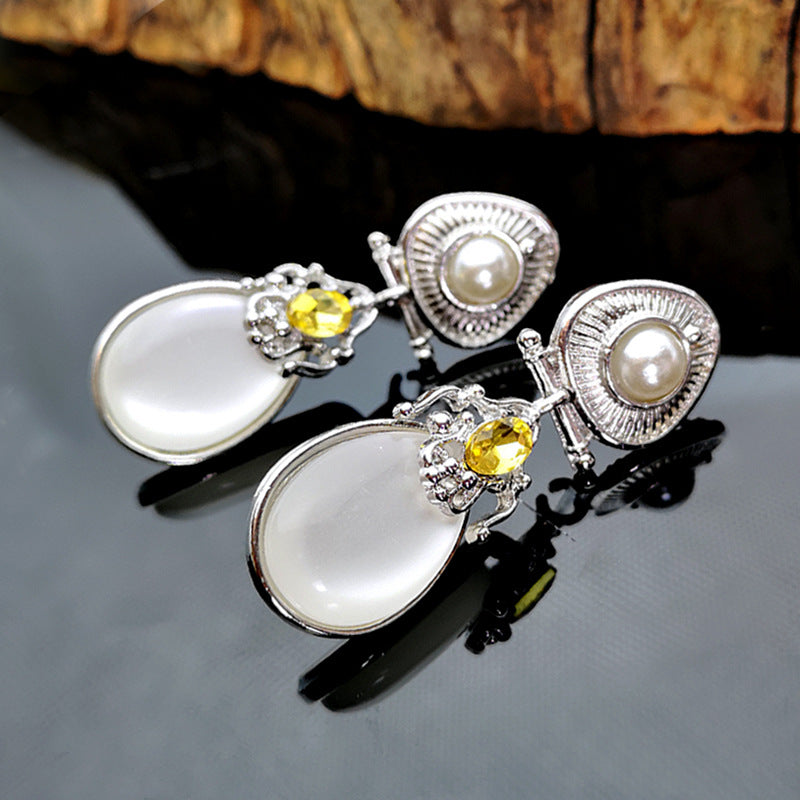 Exaggerated Moonstone Pearl Earrings