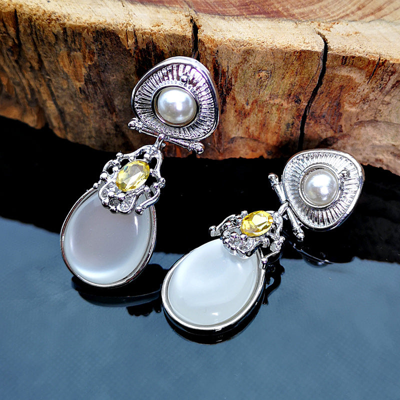 Exaggerated Moonstone Pearl Earrings