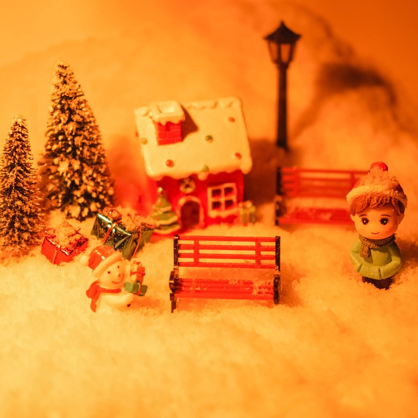 FABMODE 3 Pcs Christmas Dollhouse Benches & Mini Street Lamp - 1:25 Scale