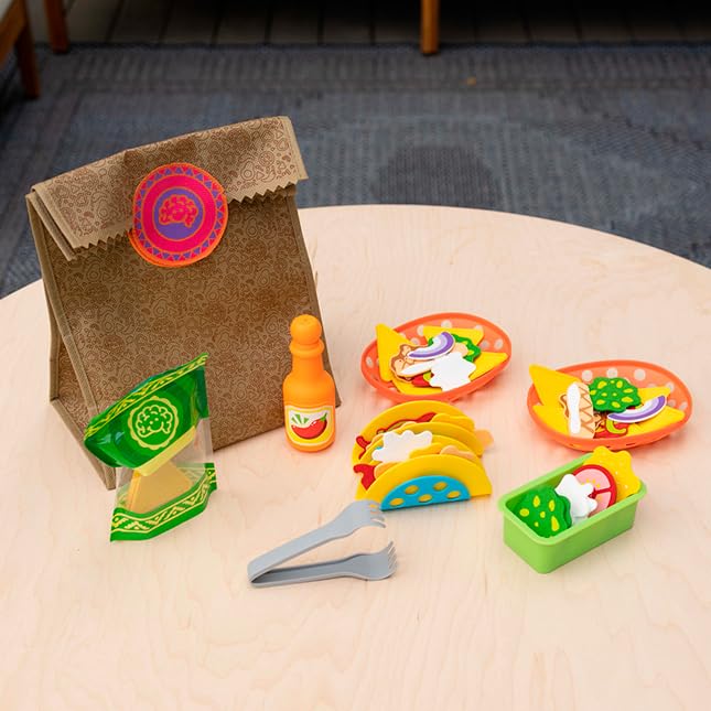 Fat Brain Toys Pretendables Nacho Set – Pretend Playset with Storage