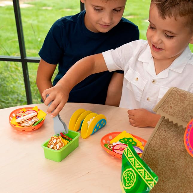 Fat Brain Toys Pretendables Nacho Set – Pretend Playset with Storage