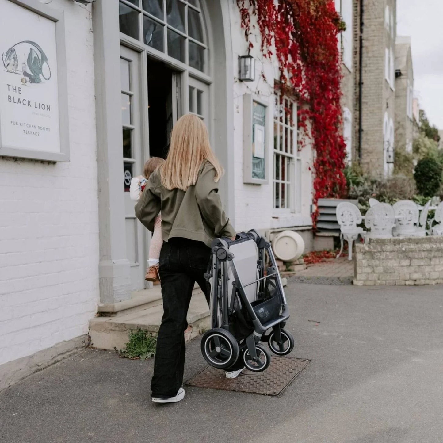 Oyster Gravity+ Stroller - Carbonite