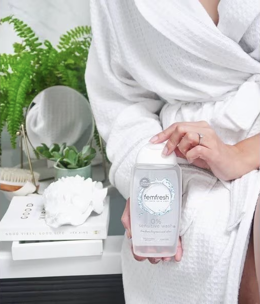 Femfresh 0% Sensitive Wash Gentle Intimate Cleansing for Women 250 ml / 8.45 oz