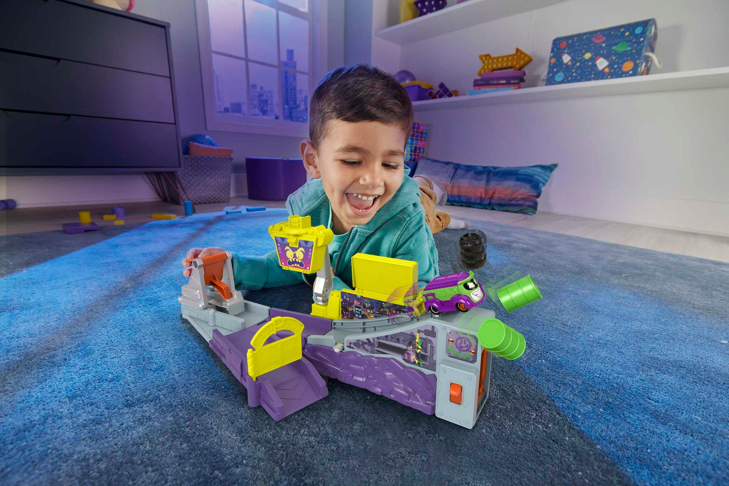 Fisher-Price DC Batwheels Legion of Zoom Launching HQ Playset with Prank the Joker Van