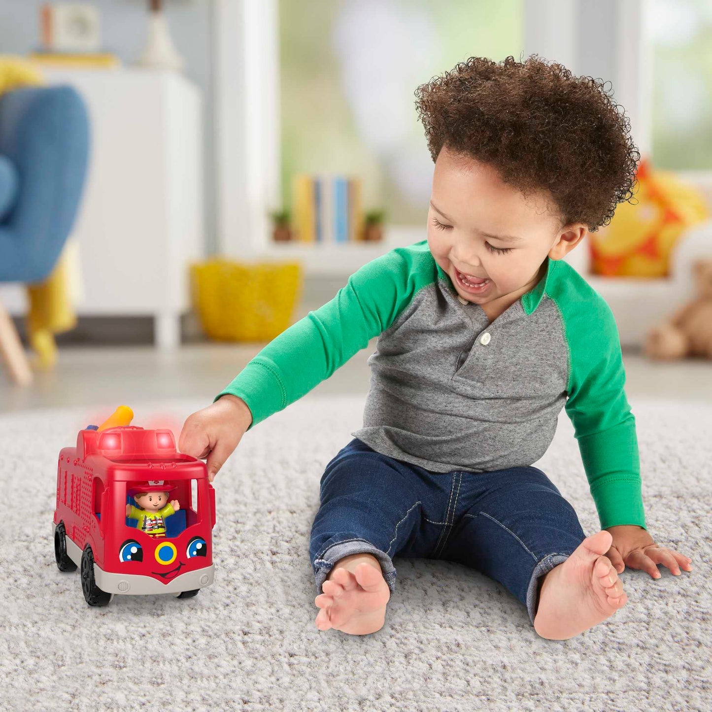 Fisher-Price Little People Helping Others Fire Truck with Music & Lights – 2 Firefighters, 1+ Years