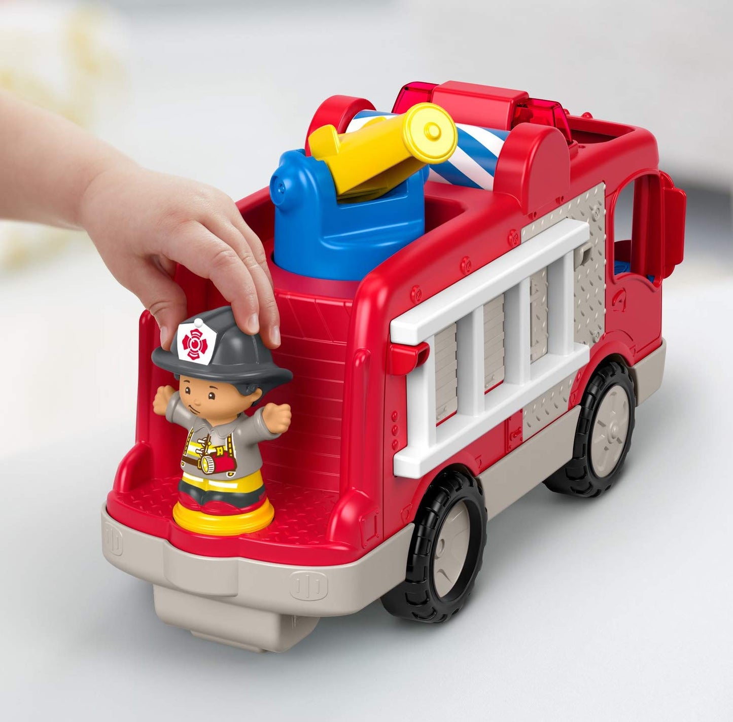 Fisher-Price Little People Helping Others Fire Truck with Music & Lights – 2 Firefighters, 1+ Years