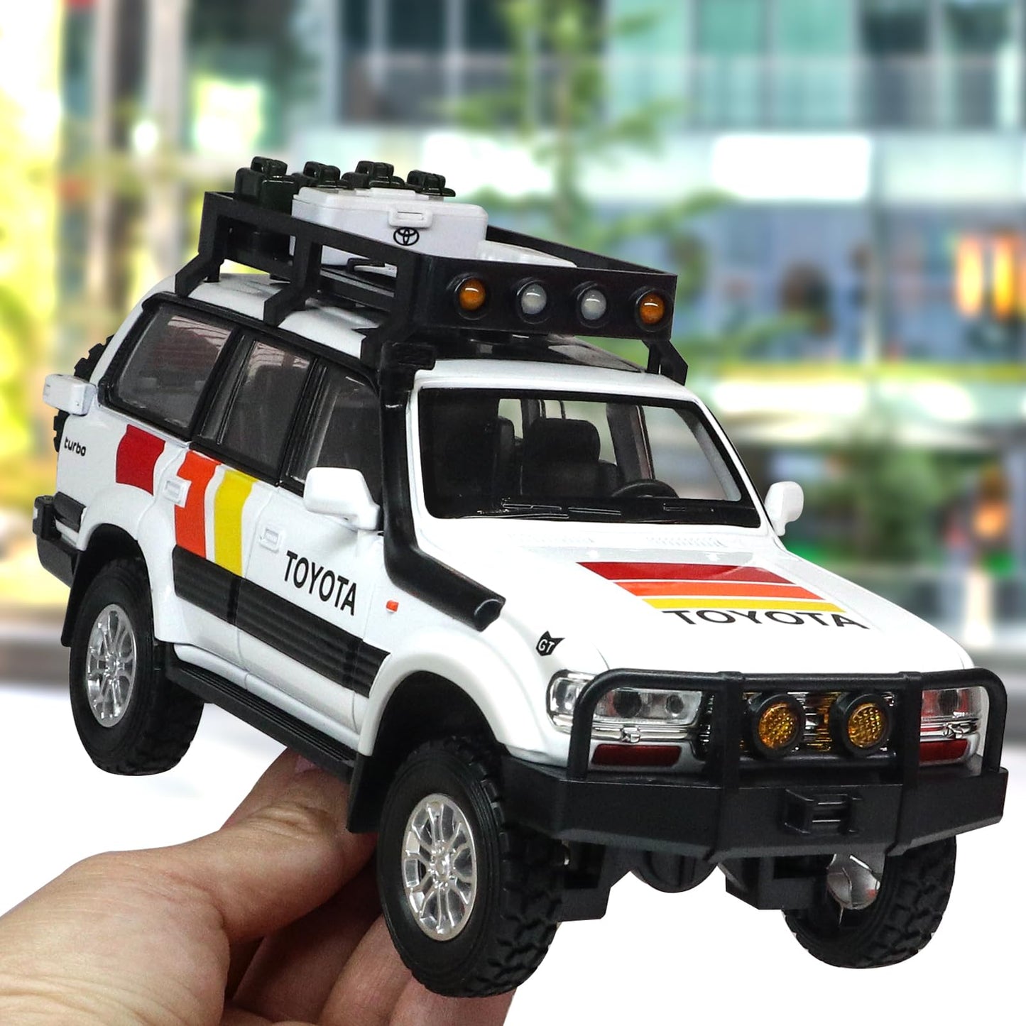 FRJV Diecast Toy Cars 1:24 – Land Cruiser LC80 Pull-Back with Lights & Sounds