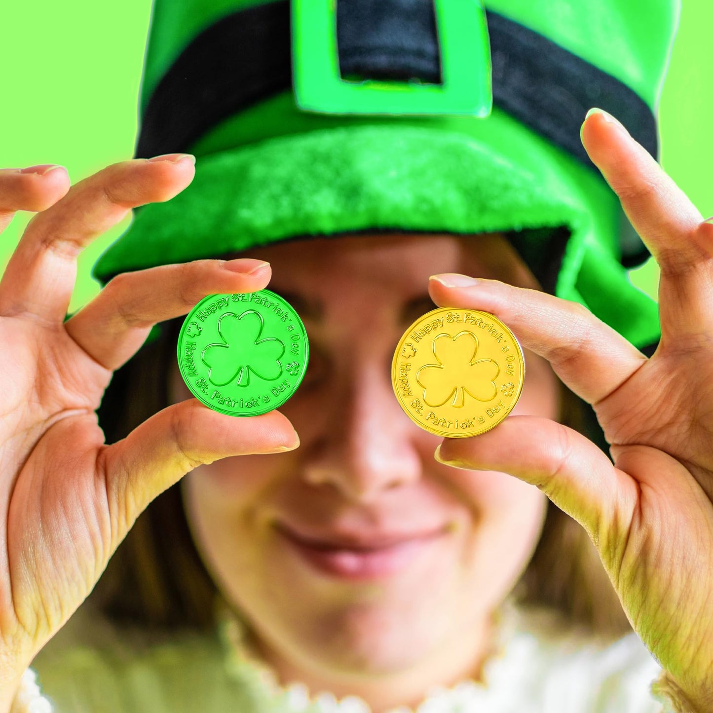 Fullive 120 PCS St Patrick's Day Coins — Gold & Green Shamrock Decor & Party Favors