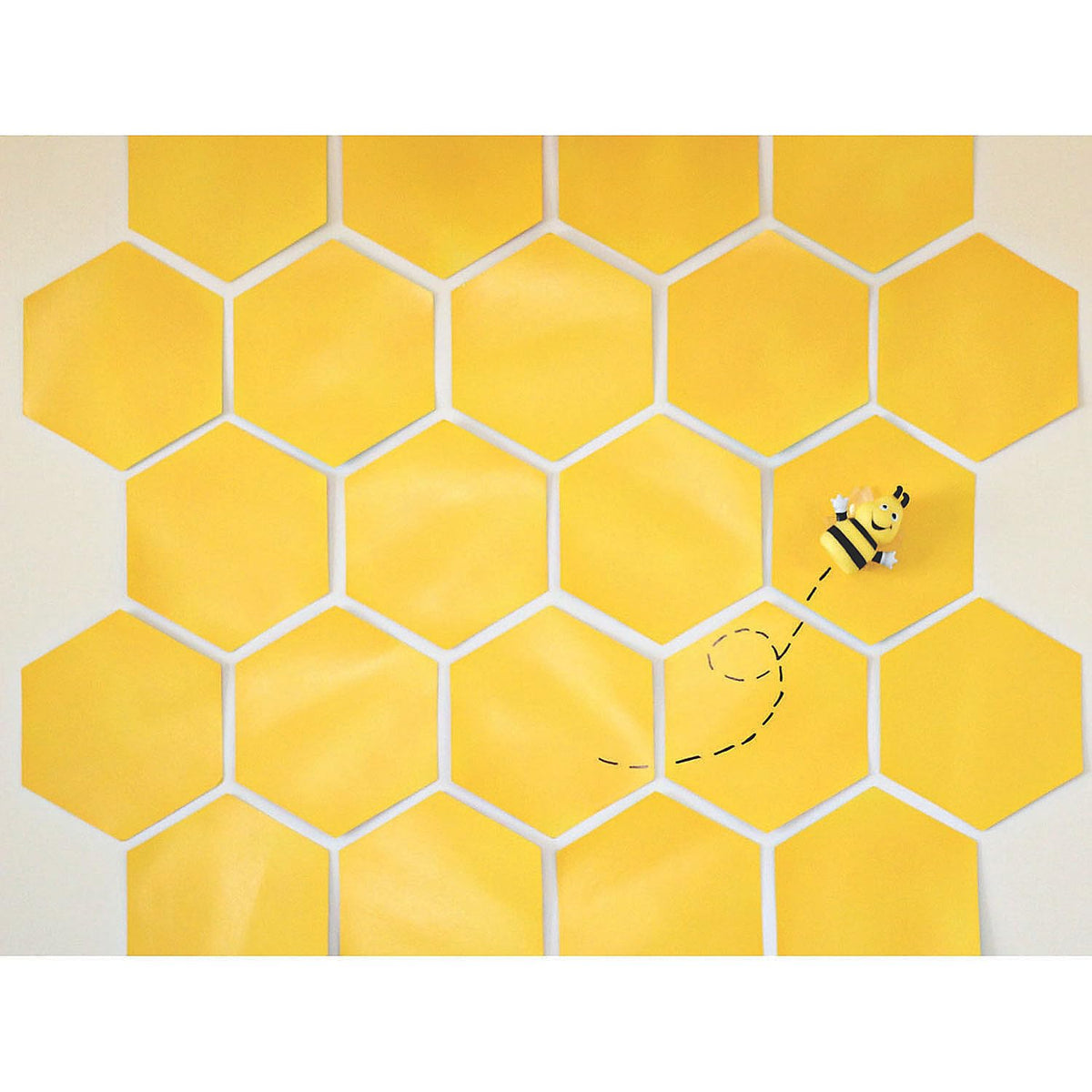 Busy Bee Finger Puppets – 12 Count | Fun Express