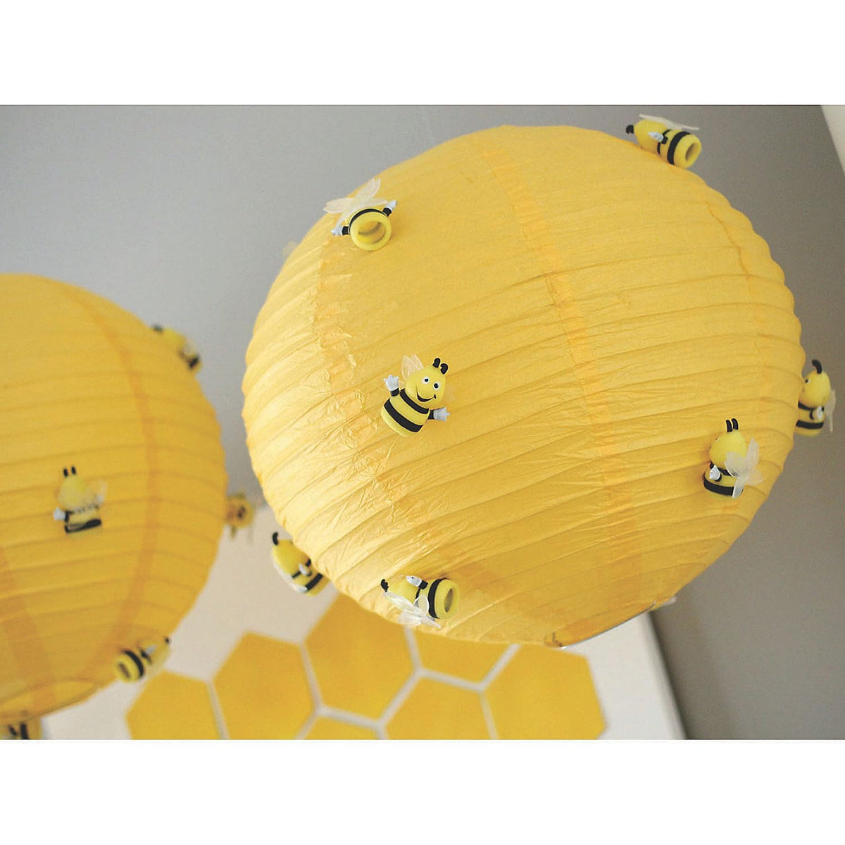 Busy Bee Finger Puppets – 12 Count | Fun Express