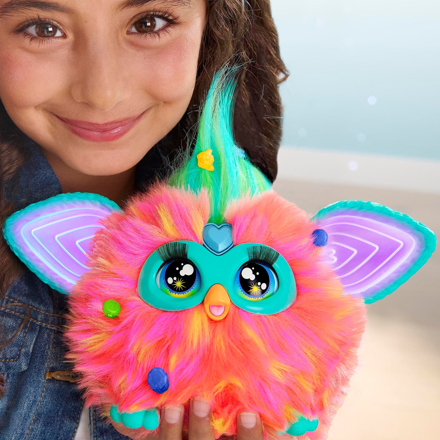 Furby Coral: Interactive Plush Toy with 15 Fashion Accessories & 600+ Responses