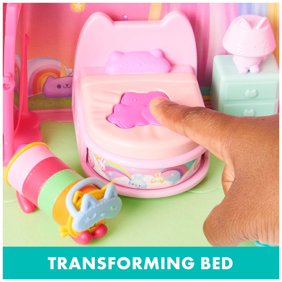 Gabby’s Dollhouse Sweet Dreams Bedroom – Pillow Cat Figure & Accessories | DreamWorks Gabby’s Dollhouse