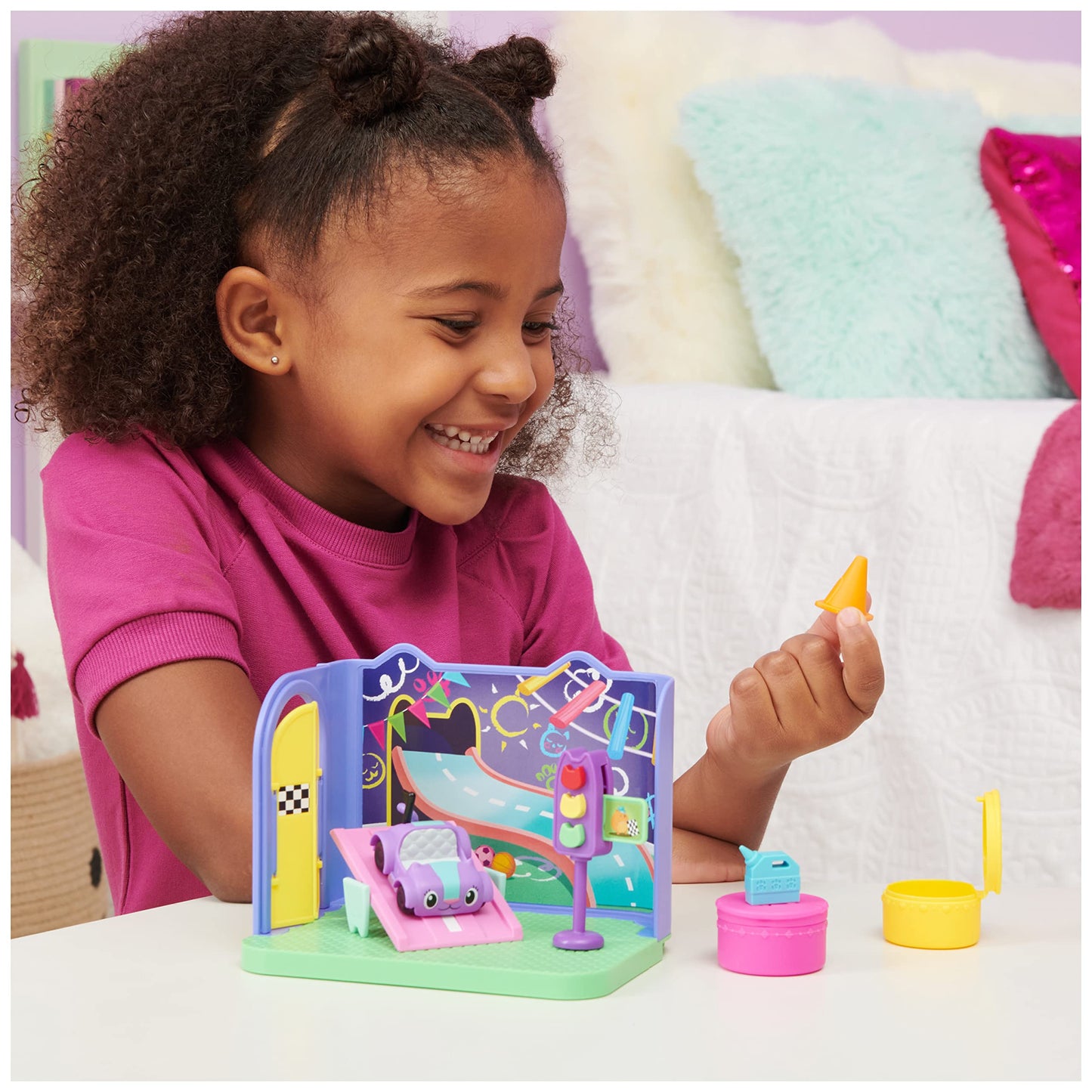 Gabby’s Dollhouse Carlita Purr-ific Play Room with Carlita Toy Car – Deluxe Dollhouse Accessories