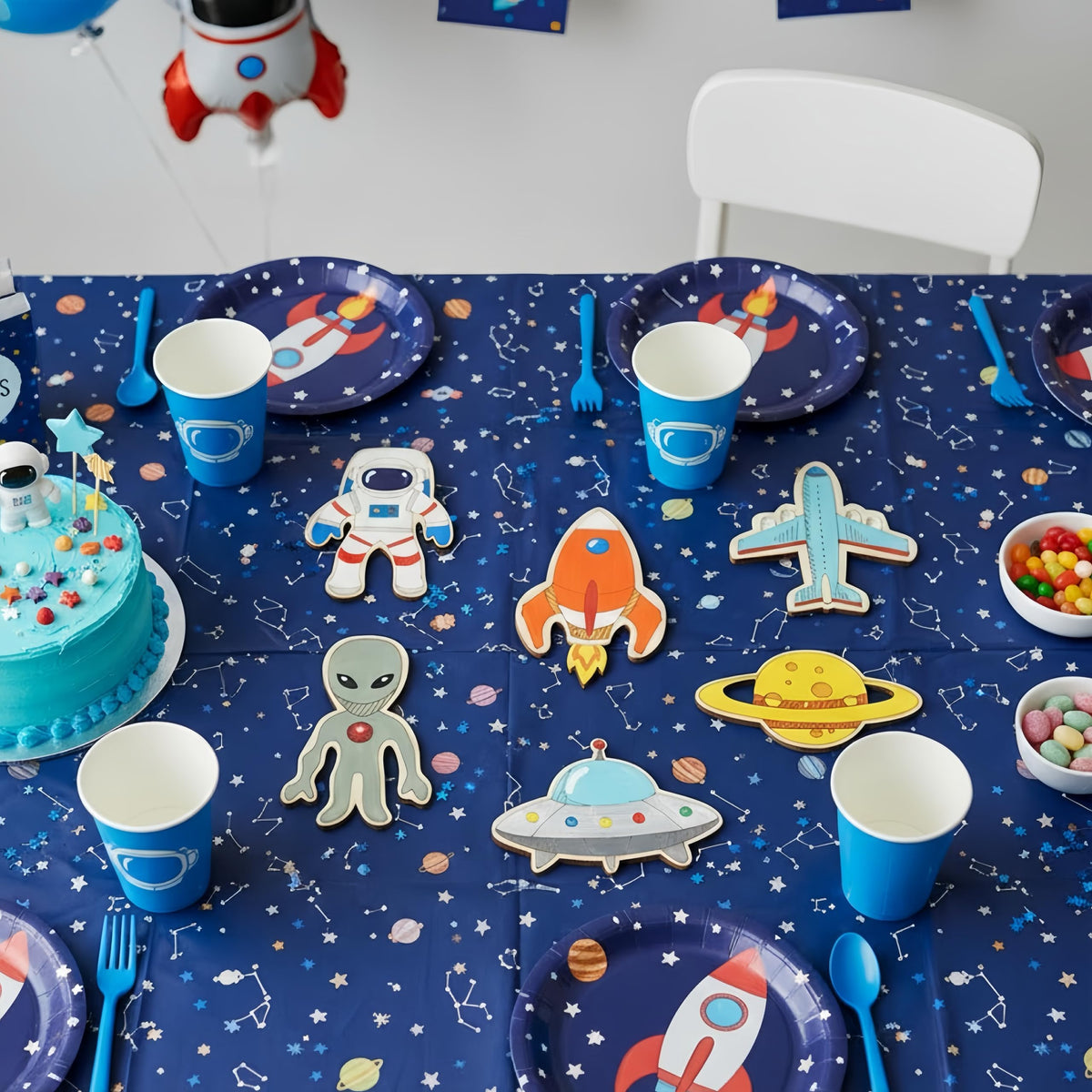 GEECOZYLIFE 28-Pack Space Astronaut Valentines Craft Kit for Kids – Non-Candy Classroom Gifts