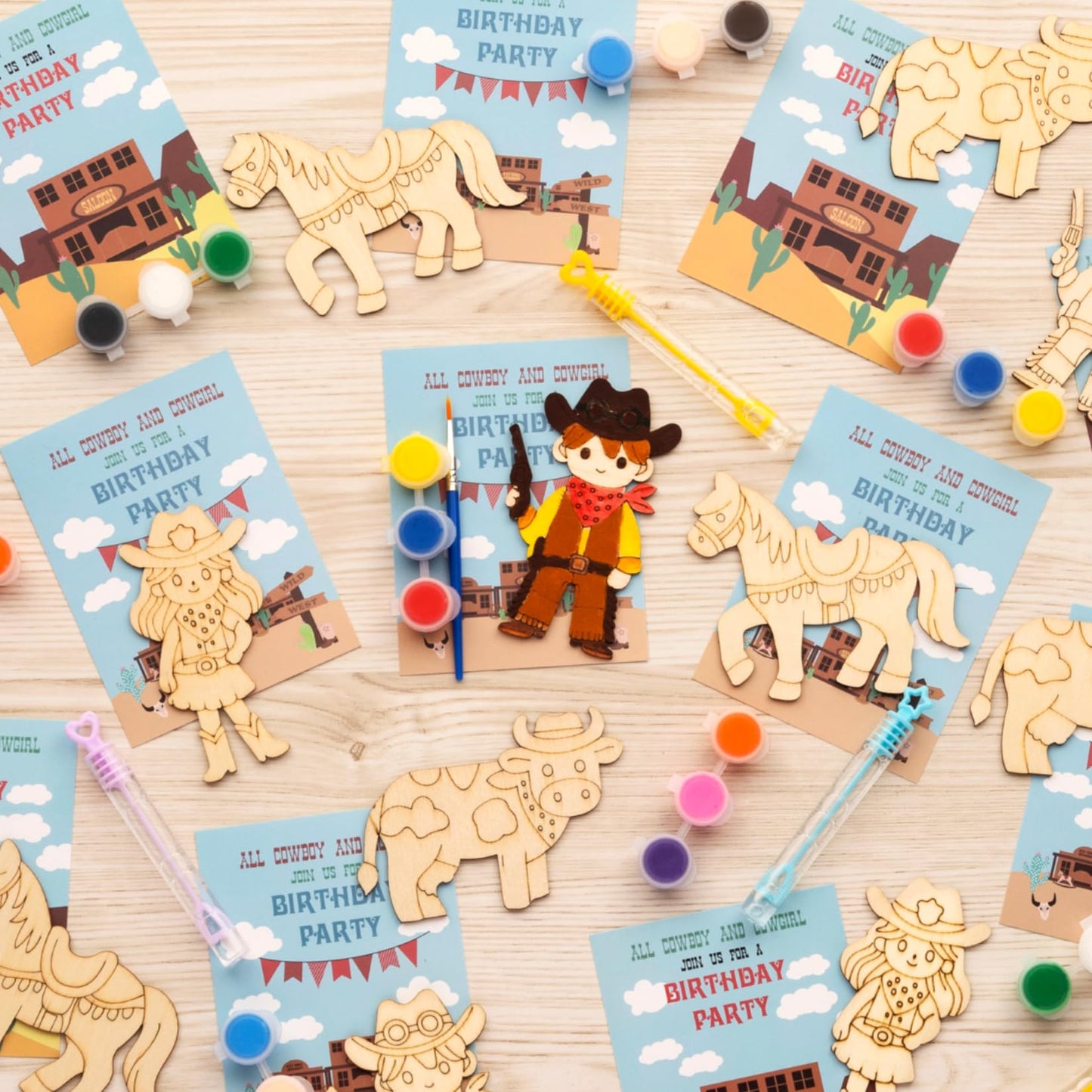 GEECOZYLIFE Western Cowboy & Cowgirl Party Favors - 12-Piece Wild West Craft Kit