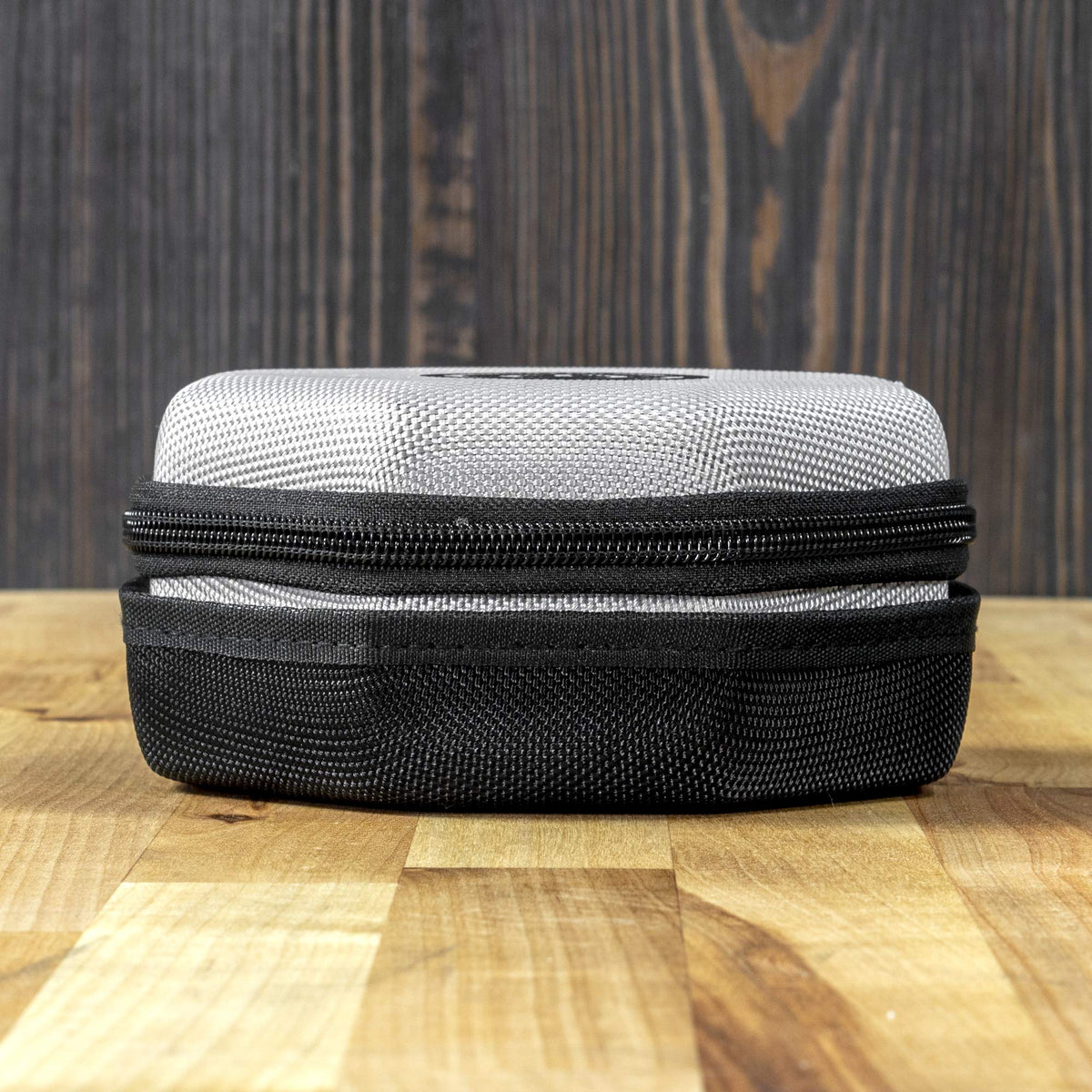 GEEKON Protective Padded Dice Case & Integrated Felt Dice Tray – Holds 75+ Dice for Board Games & RPGs (Gray)