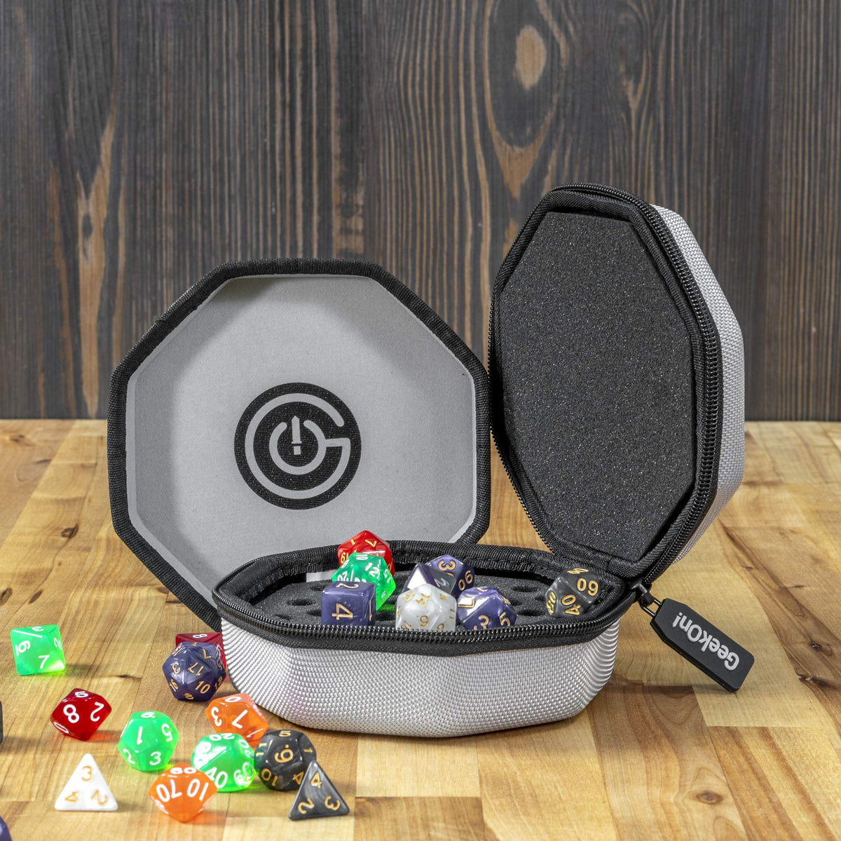 GEEKON Protective Padded Dice Case & Integrated Felt Dice Tray – Holds 75+ Dice for Board Games & RPGs (Gray)