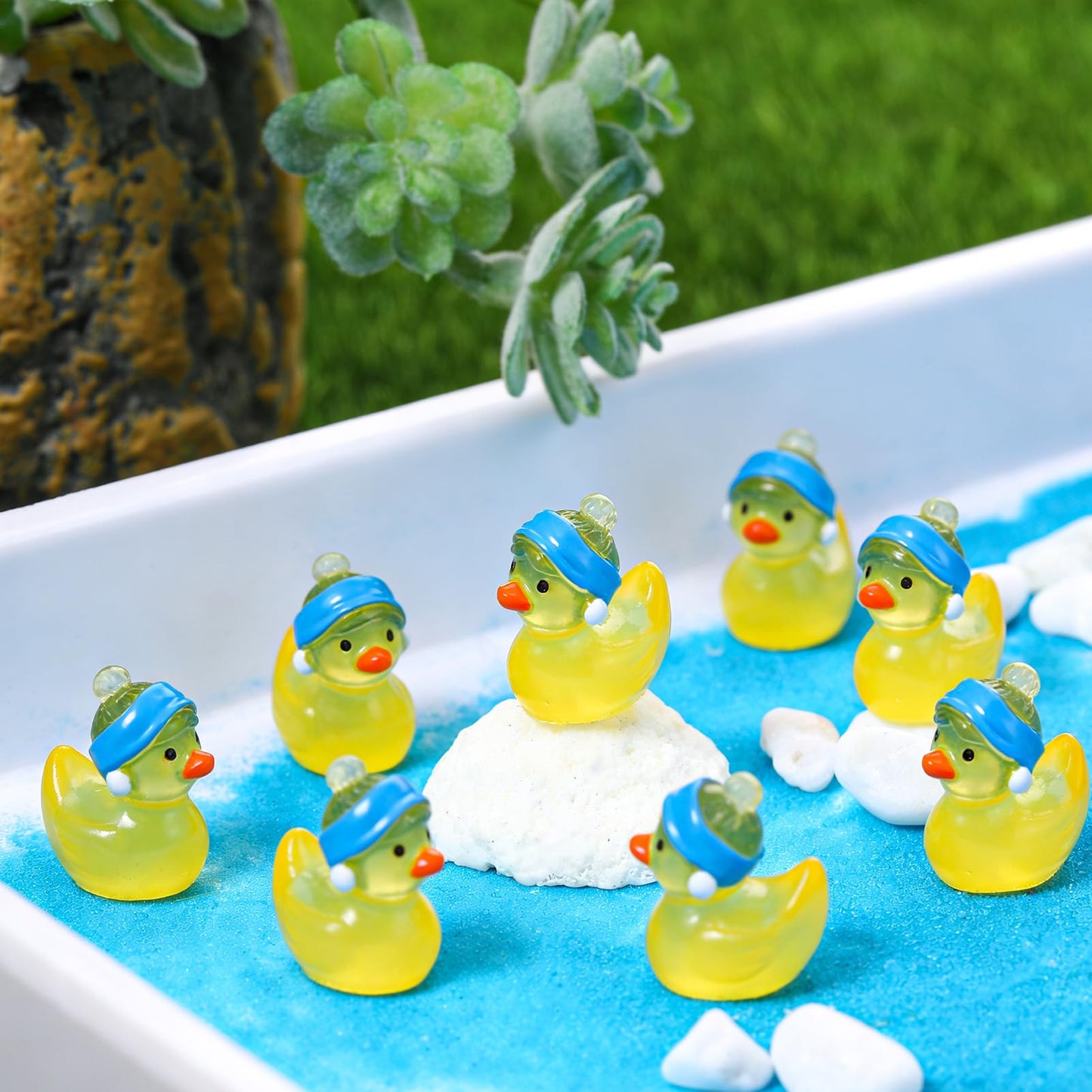 GGSTDDUP 50 Pcs Luminous Ducks Toy Figures with Pearl Earrings – Glow in the Dark Mini Resin Ducks for Party Favors