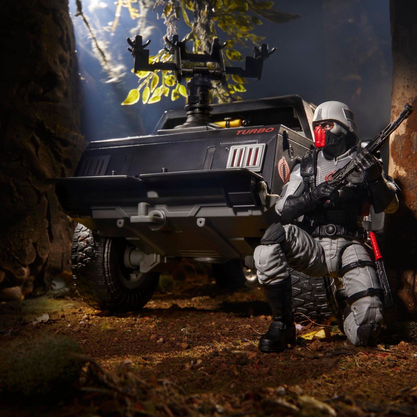 G.I. Joe Classified Series #120 Cobra Night Attack 4-WD Stinger & Driver – 6-Inch Action Figure & Vehicle