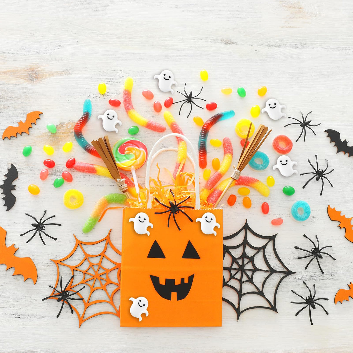 Giegxin 60 Pcs Halloween Mini Ghost Charms – Flatback Resin Decor for DIY Hair Clips, Party & Gift Ideas