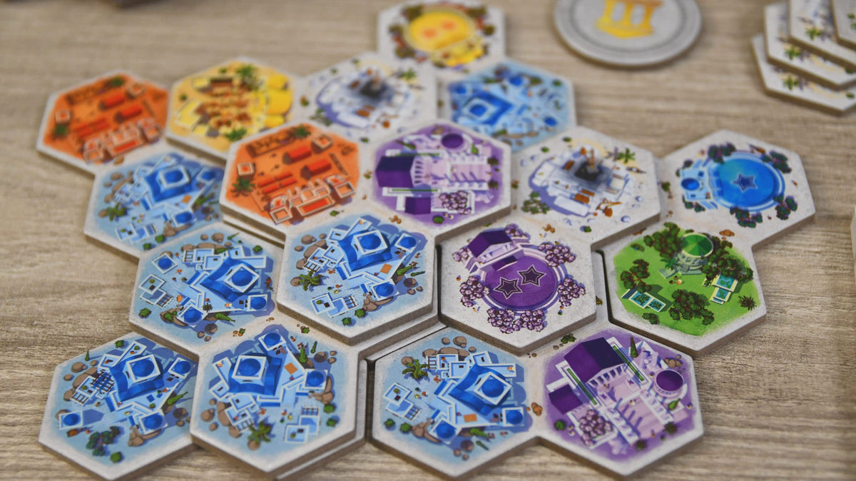 GIGAMIC Akropolis — Strategy Board Game for Teens & Adults | 2–4 Players | 30 Min