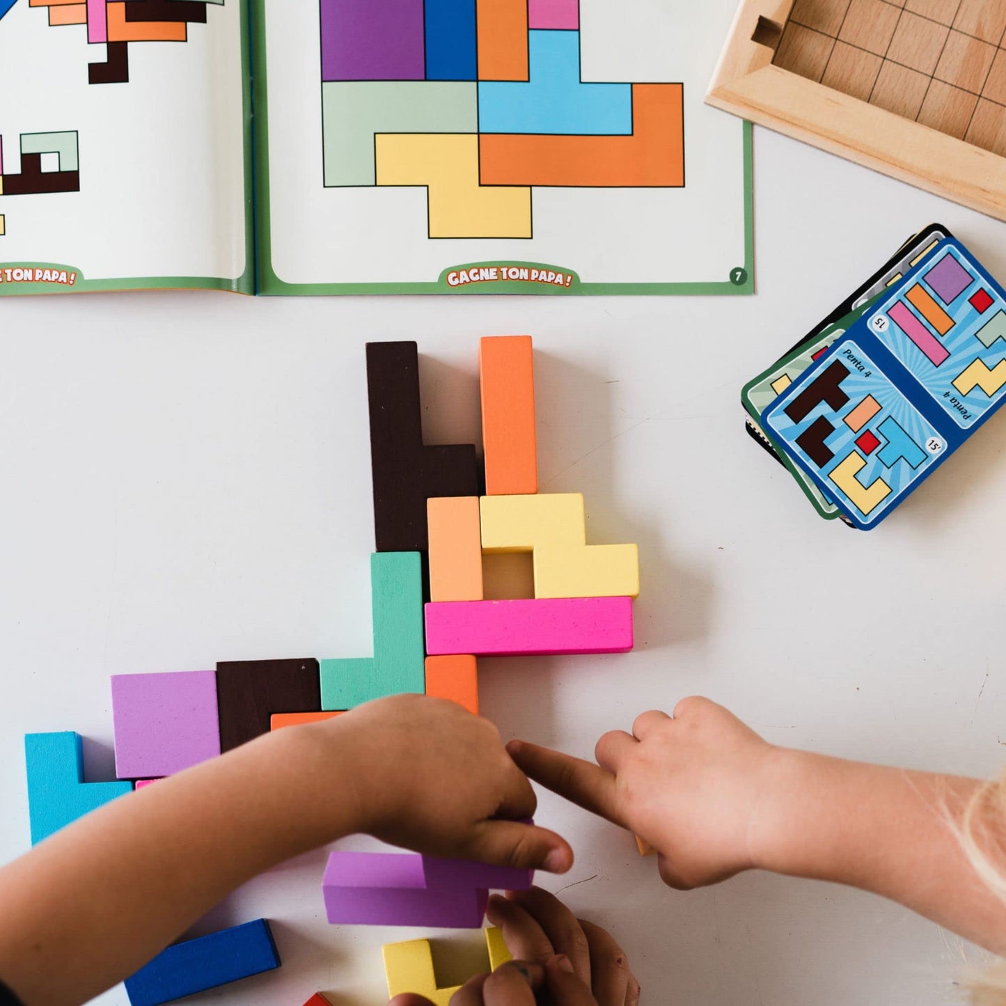 Katamino Family by Gigamic — Wooden Brain Teaser for Kids & Parents | 1-2 Players | Ages 3+ | 500+ Challenges