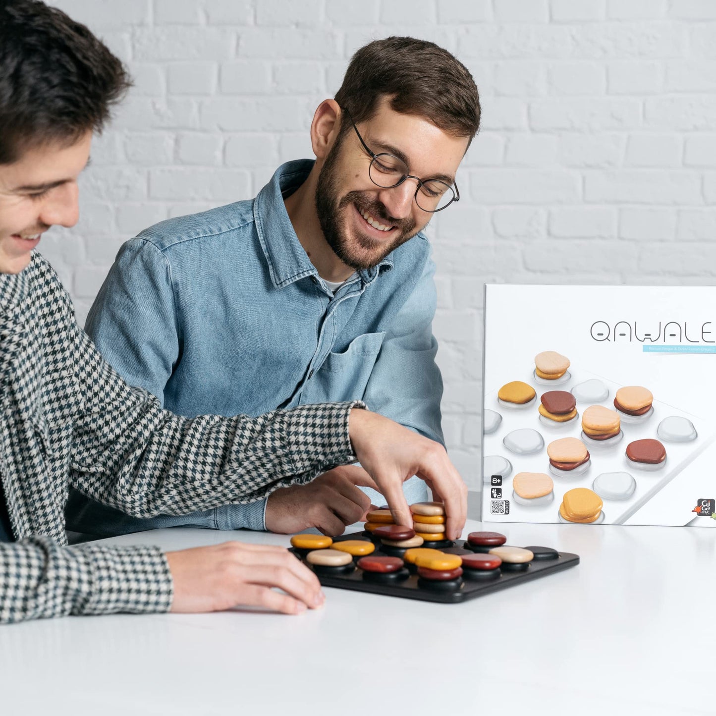 GIGAMIC Qawale — Award-Winning 2-Player Wooden Abstract Strategy Game