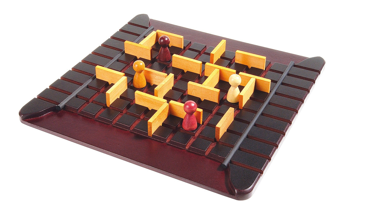 GIGAMIC Quoridor – Mensa Select Winner, Over 1 Million Sold | Wooden Strategy Game for 2-4 Players | 1 Min to Learn