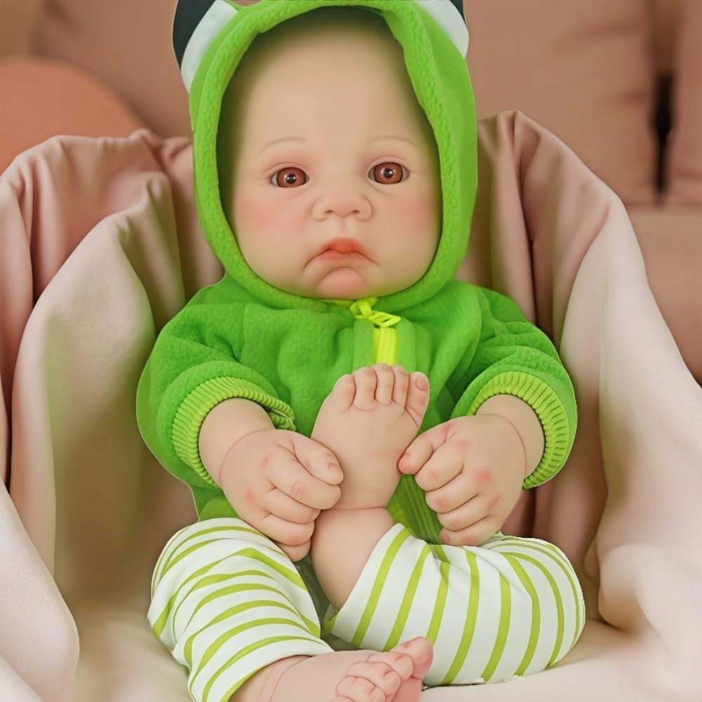 GiggleBabble 17-Inch Full Silicone Reborn Baby Doll – Eyes Open, Realistic & Gift-Ready