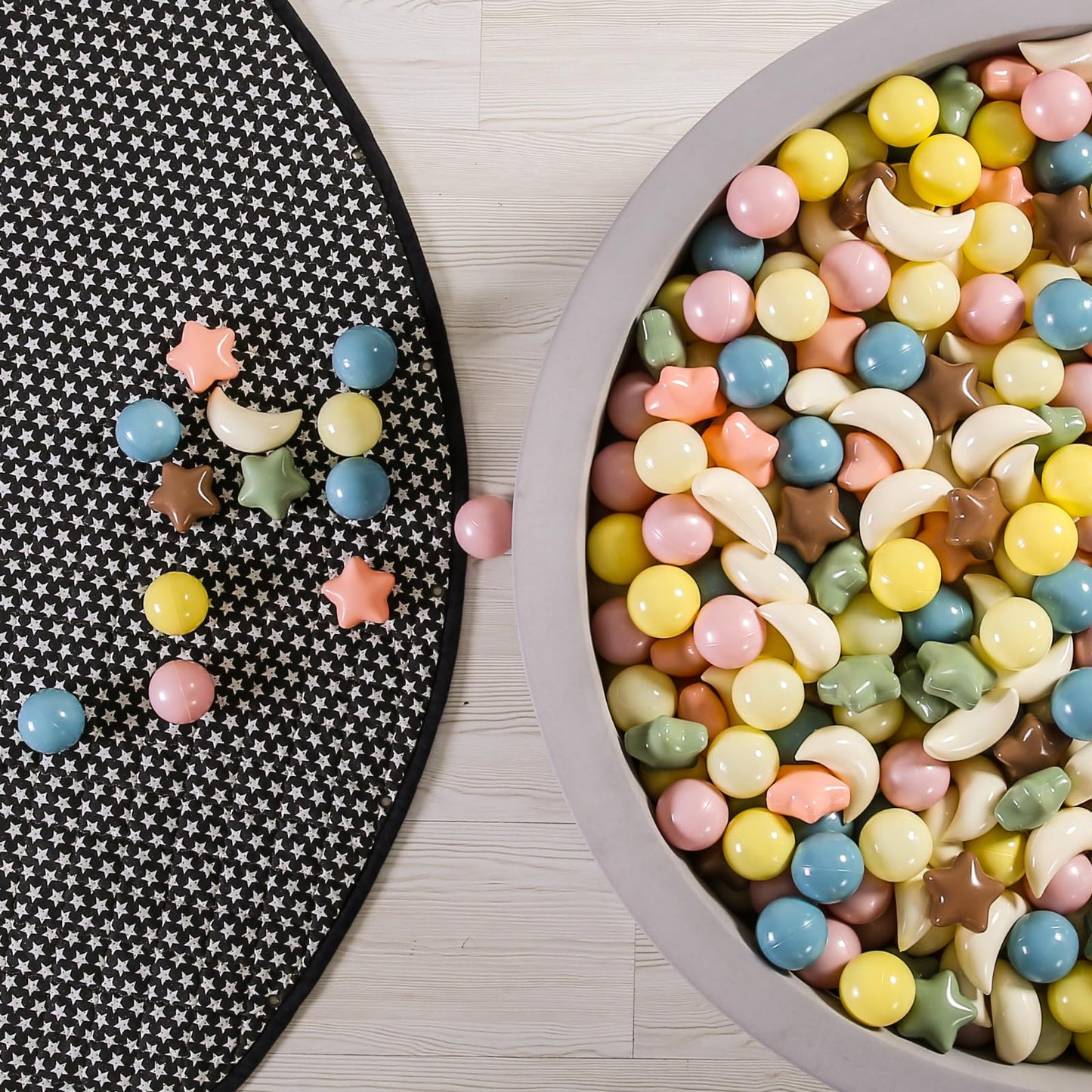 GOGOSO Ball Pit Balls – Stars & Moon Shapes, 100pcs (Pink/Blue/Coffee)