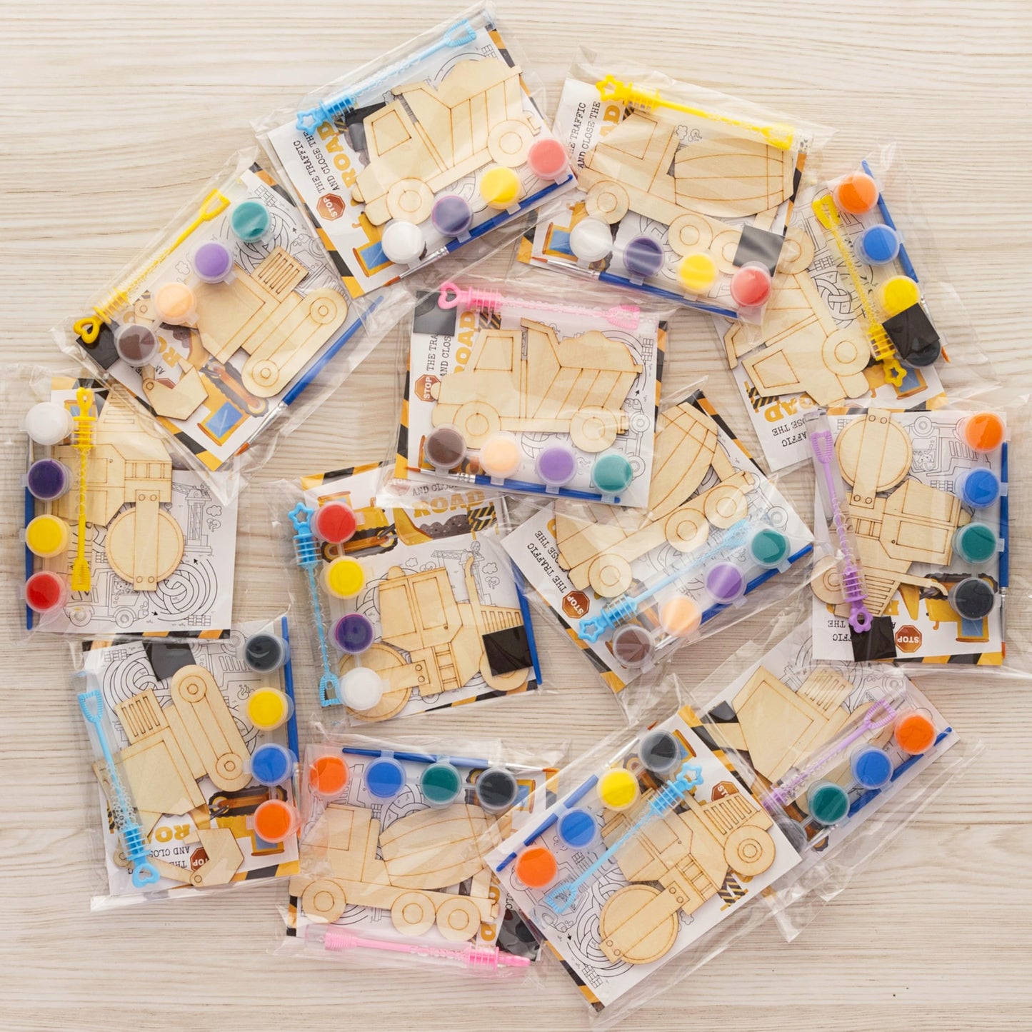 GOGREENWOVEN Construction Party Favors — 12-Piece Truck Theme Bubbles & Paint Kit