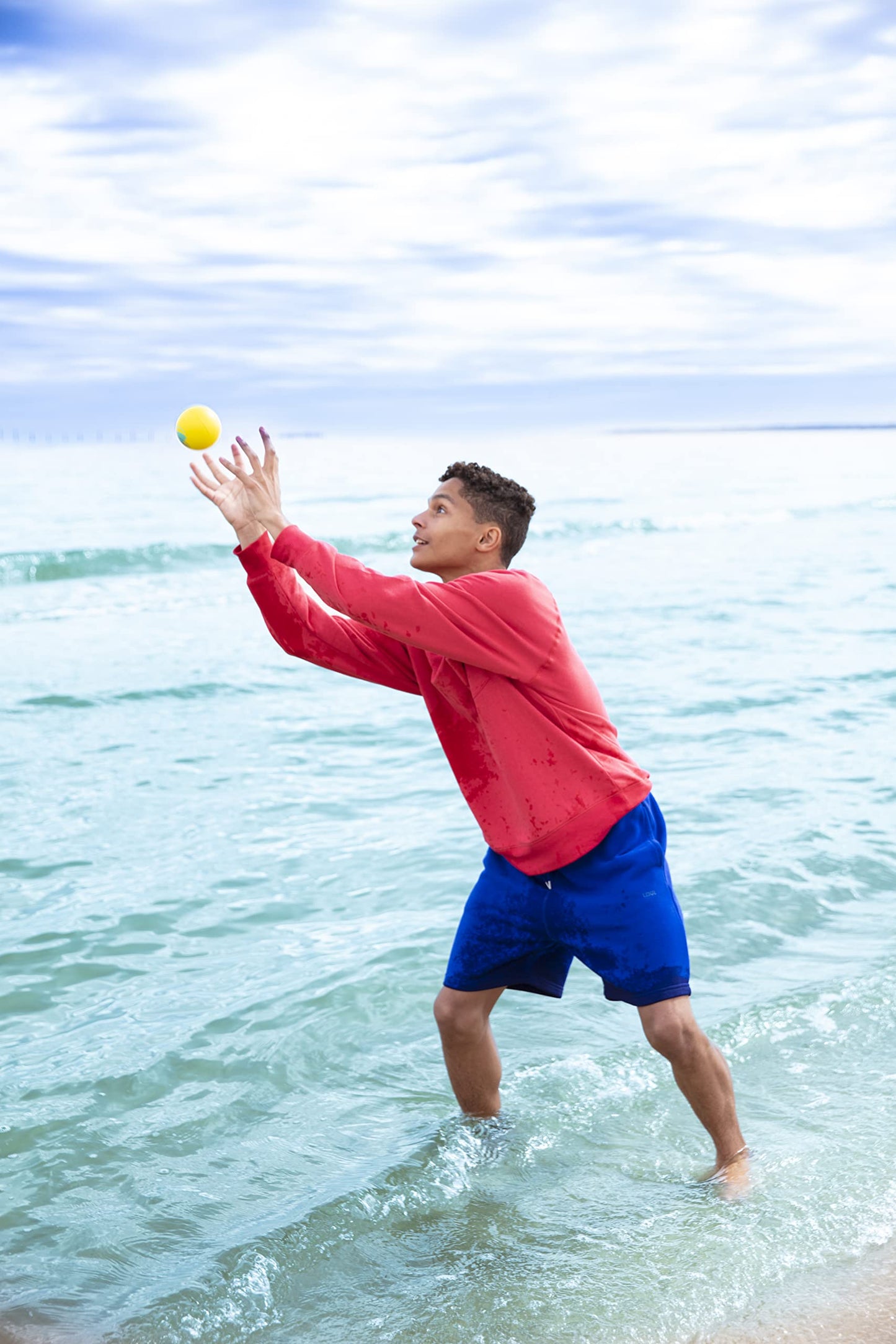 Goliath Wahu Water Bouncer – 3.5-inch Waterproof Skipping Ball for Pool & Beach