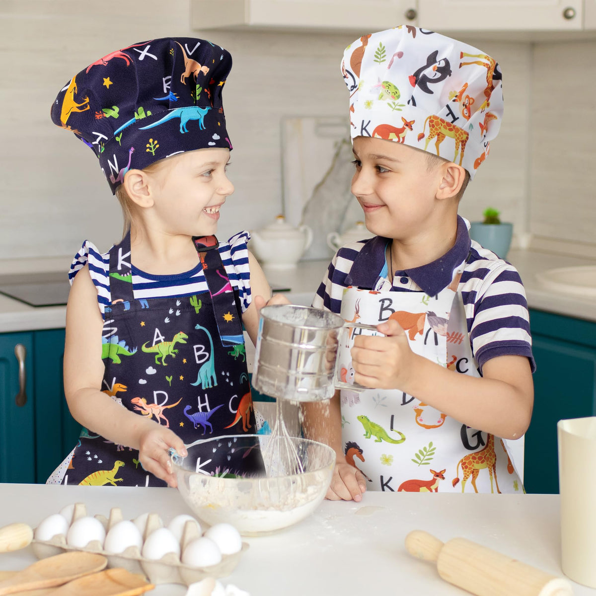 GROBRO7 4-Piece Kids Apron & Chef Hat Set – Adjustable Waterproof Kitchen Playwear